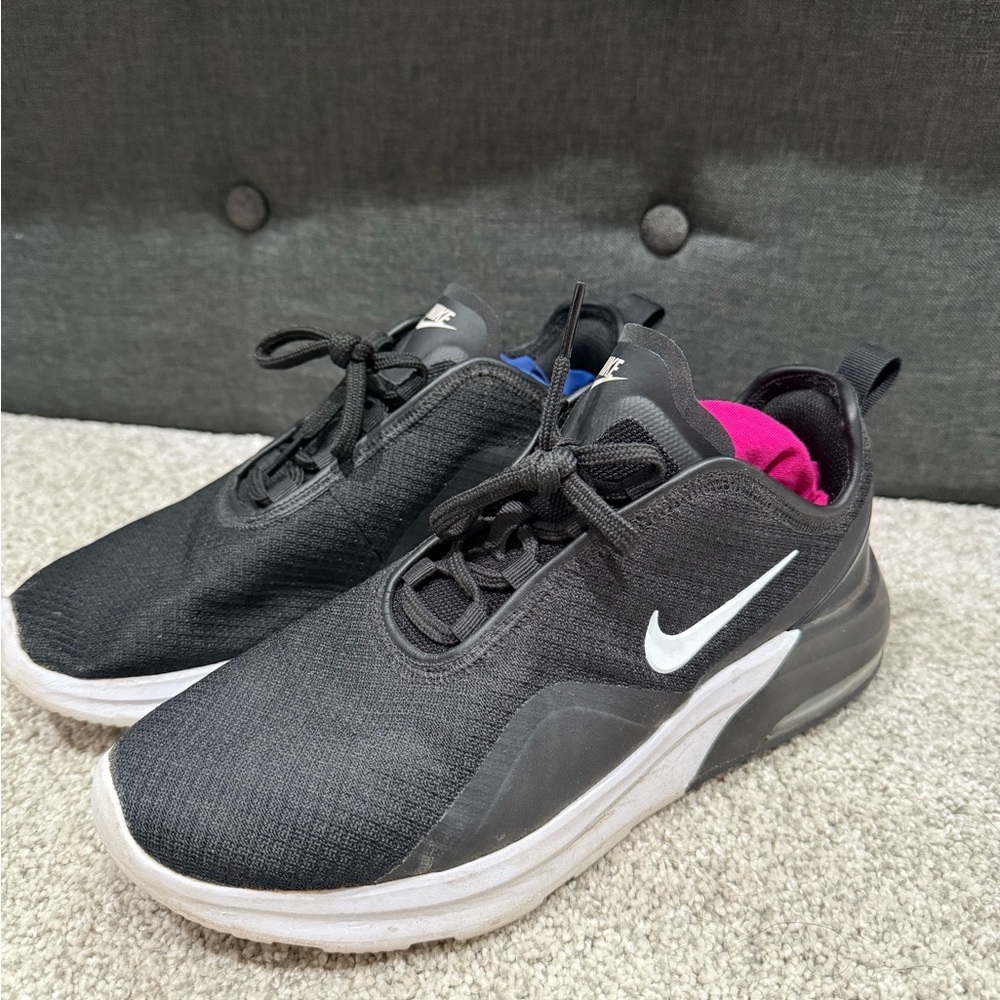 Black Nike Air Max